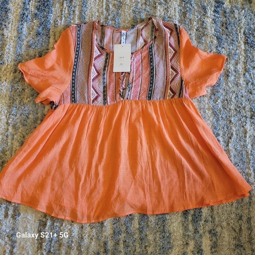 NWT epretty boutique top size Medium